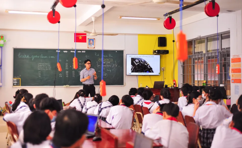 Sinh viên học tiếng Anh tại Nhóm Trẻ Su Su 2